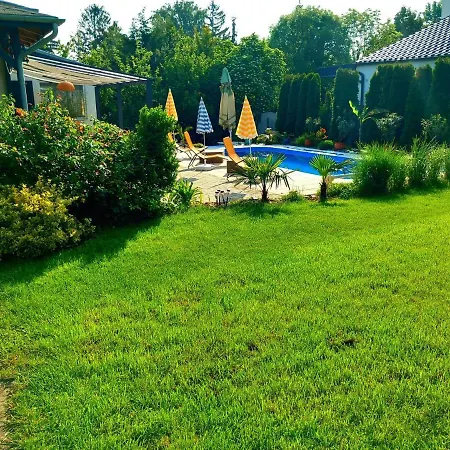 Apartment Poolgarden Nyaralo Siofok